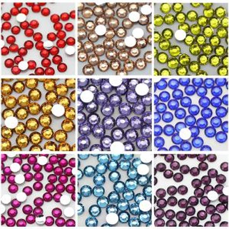 Round Resin Rhinestones